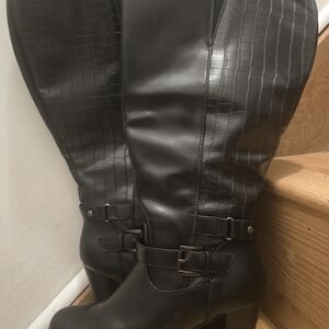 Brand New Black Heeled Knee Highl Boots